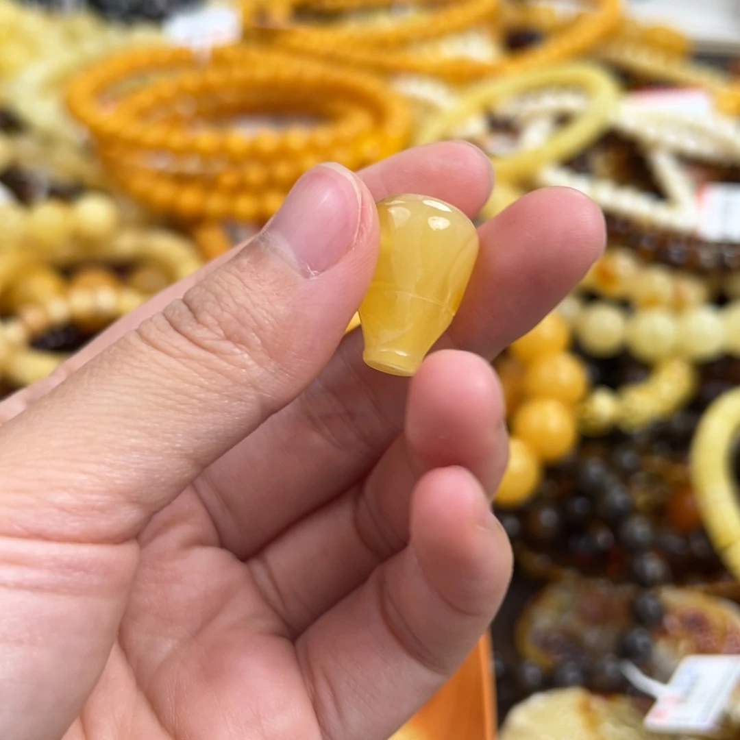 琥珀未镶嵌珠宝奇石