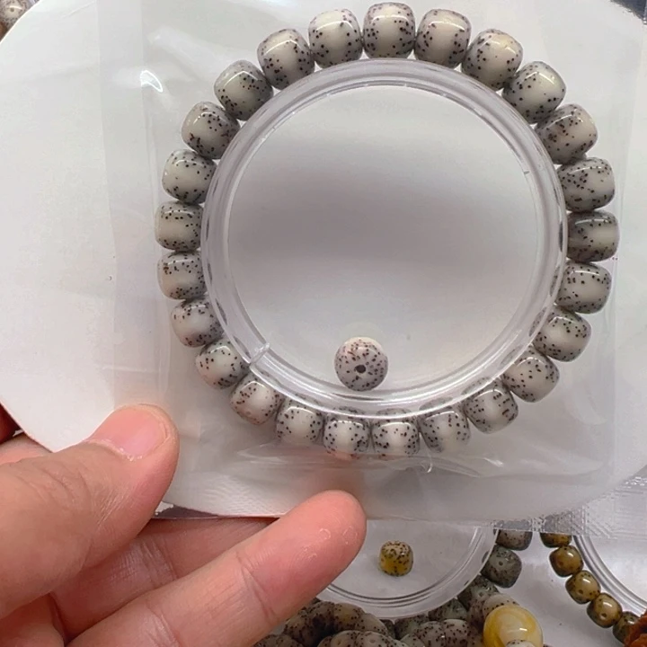 手串星月菩提不***己9.6腰缠万贯