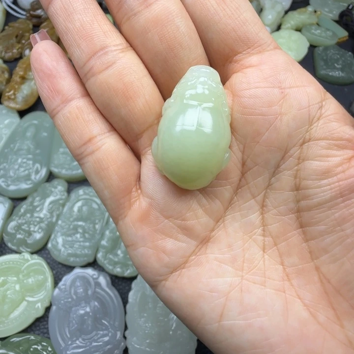 和田玉未镶嵌珠宝奇石