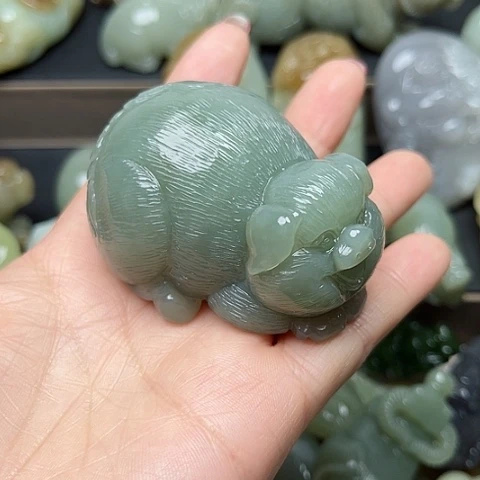 颈饰未镶嵌和田玉苍**月