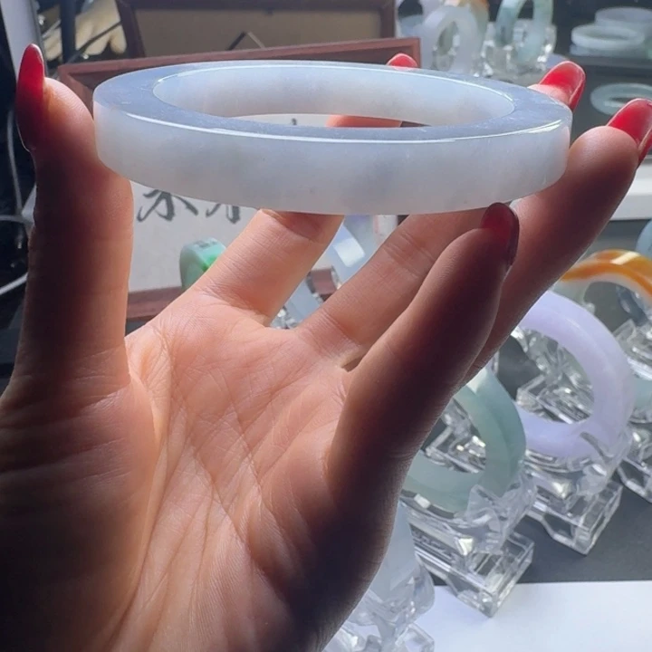 未镶嵌天然a货翡翠手绳定制翡翠