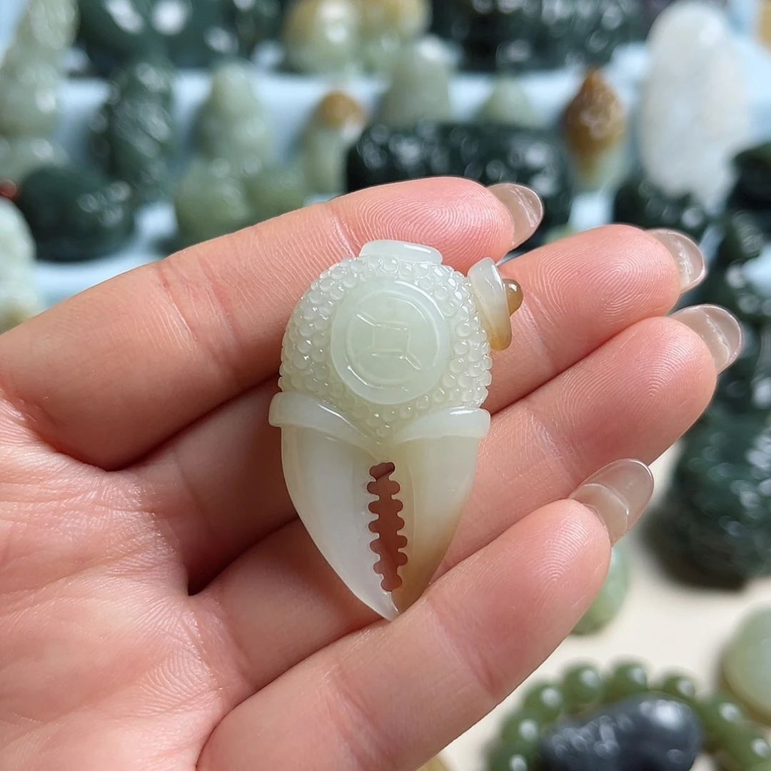 和田玉未镶嵌挂件