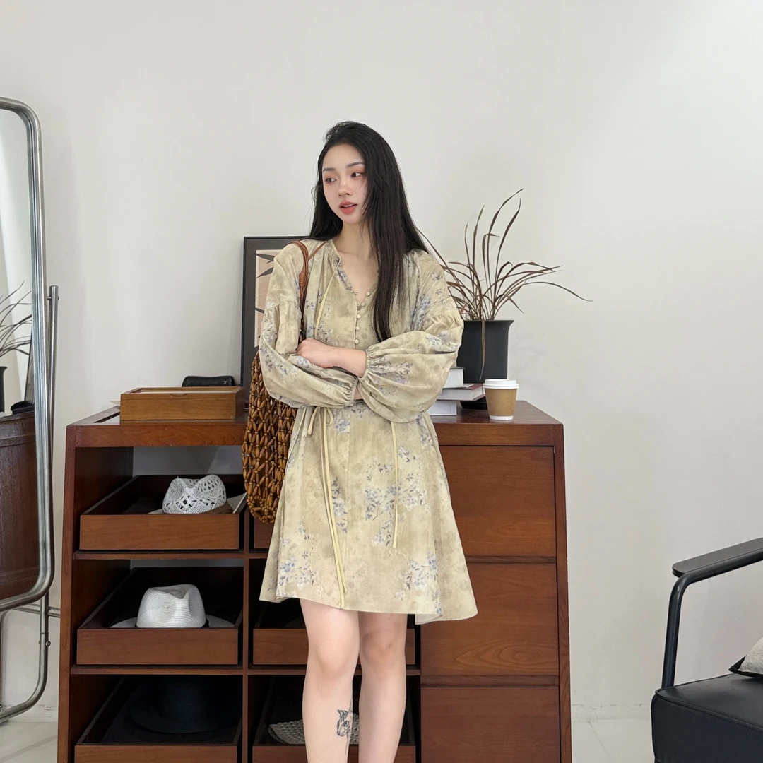euri棠梨千丛丨丝棉纺府绸面料+桑蚕丝吊带丨灯笼袖连衣裙-MY6056