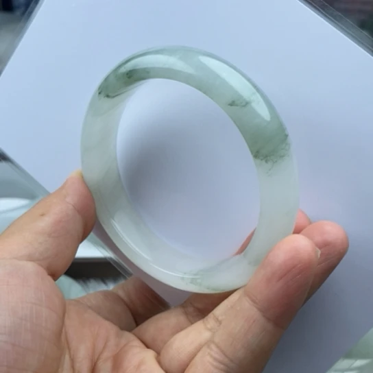 未镶嵌手镯石英质玉（金丝玉）
