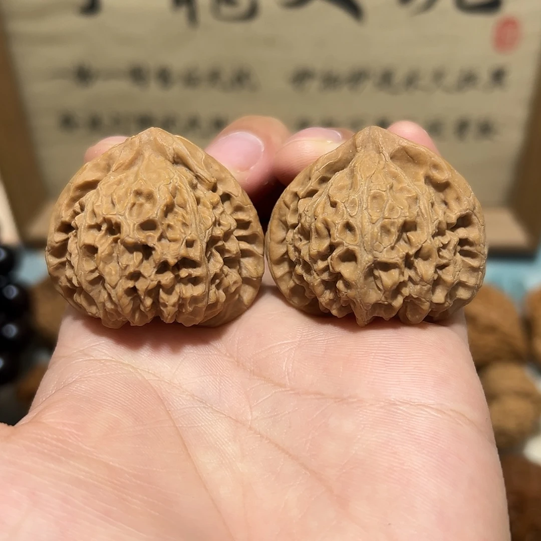 87号文玩核桃42尺桃心宫灯