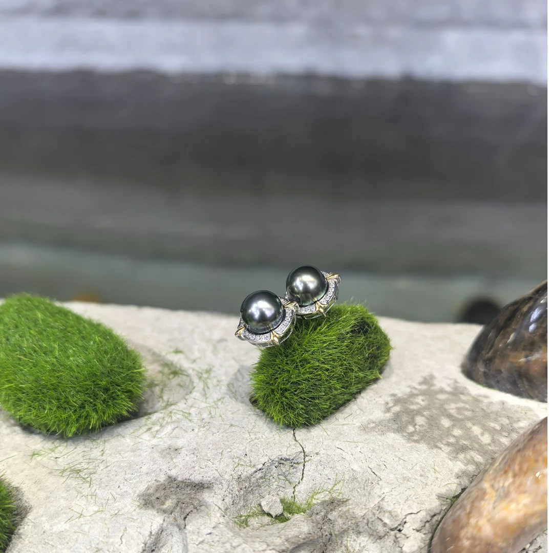 【刘总福利】设计款多重炫彩大溪地黑珍珠耳钉9-10mm 时尚 多样发货