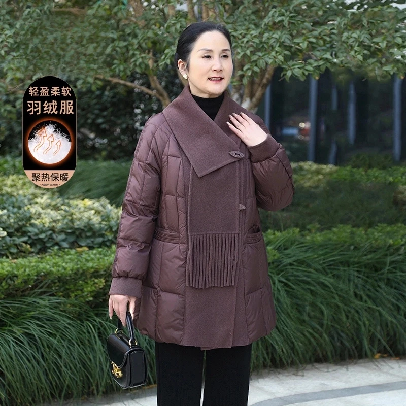 妈妈洋气时尚羽绒服2024新款中老年女士冬季保暖白鸭绒气质外套