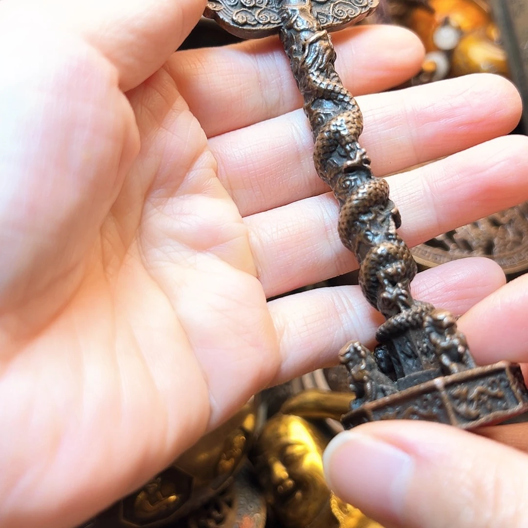 精美铜器工艺品等