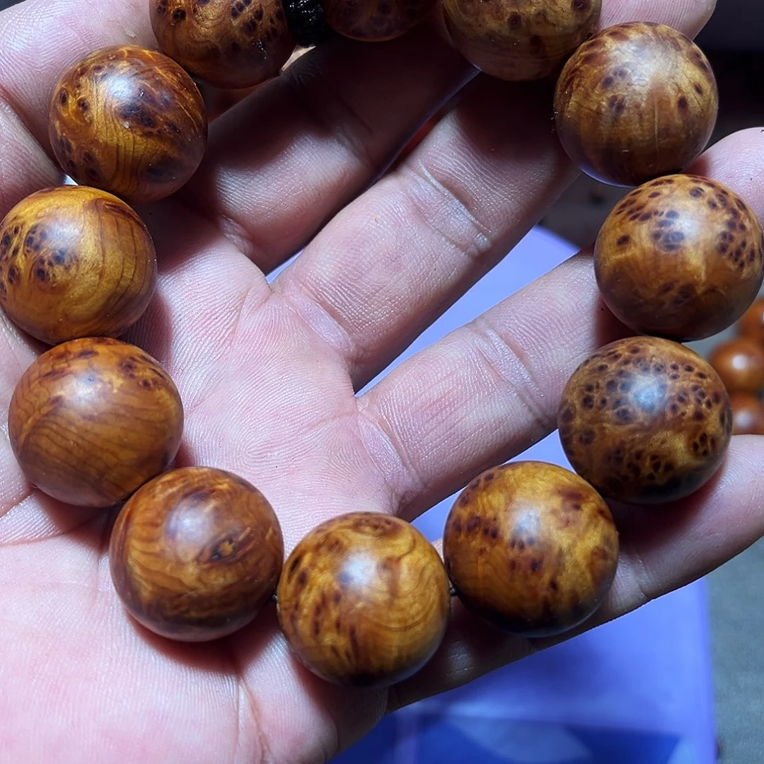 是***马香榧木崖柏手串，2.0