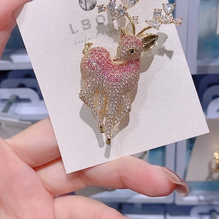 锆石铜合金渐变粉小鹿胸针