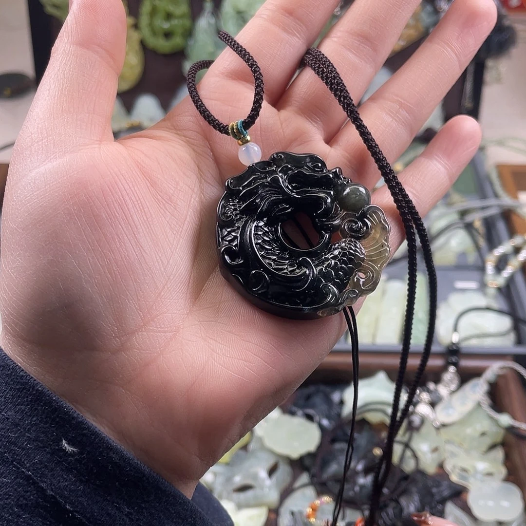 岫玉未镶嵌吊坠(赠链)