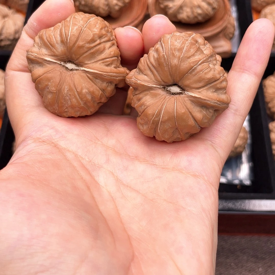 文玩核桃吊坠40超精一字深凹肉纹对歪，4020