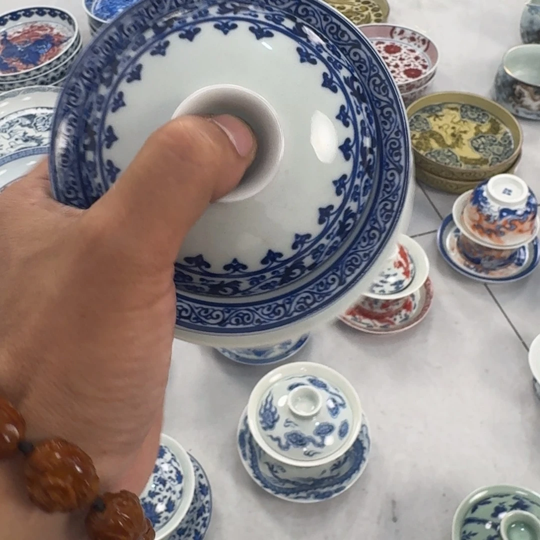 摆件青花宝箱三才盖碗