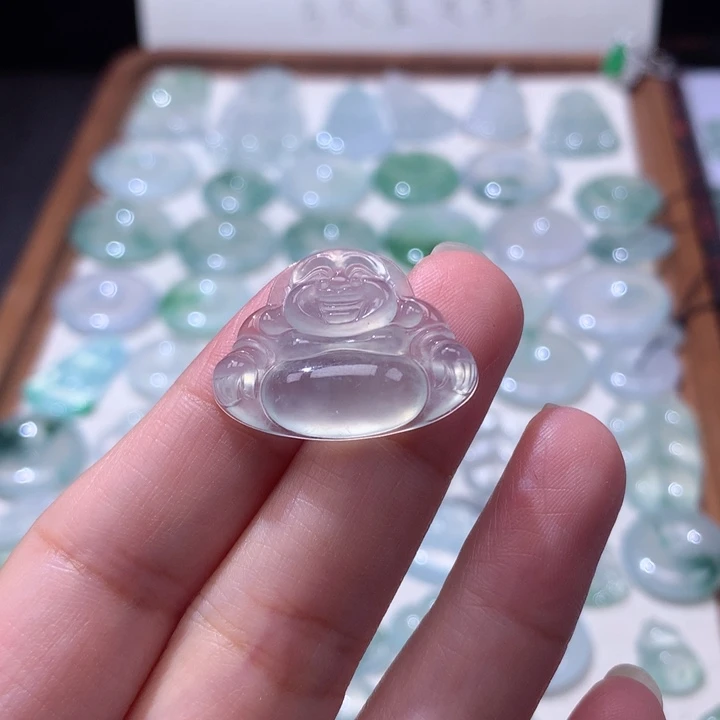 颈饰未镶嵌翡翠高冰佛公