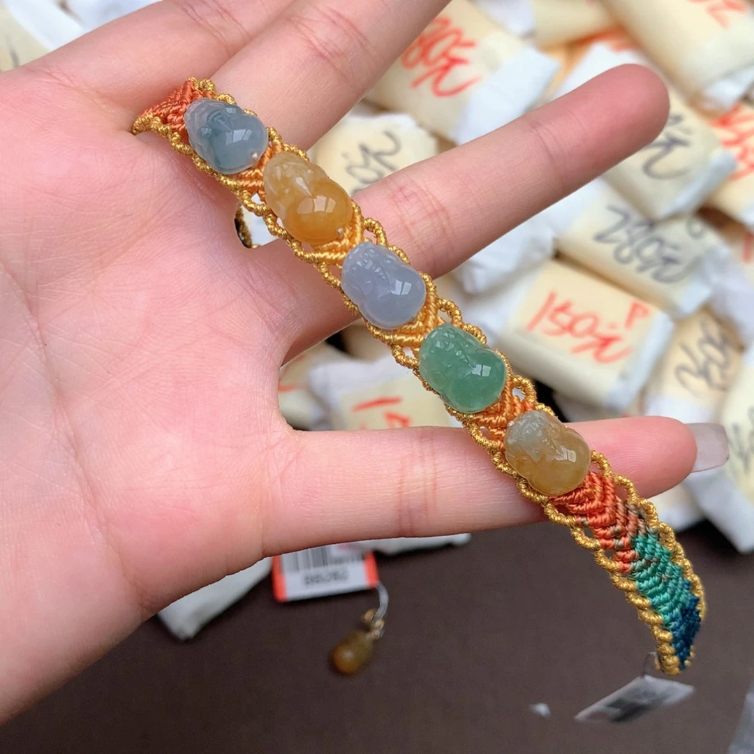 【闪购商品】翡翠手绳未镶嵌L**木一