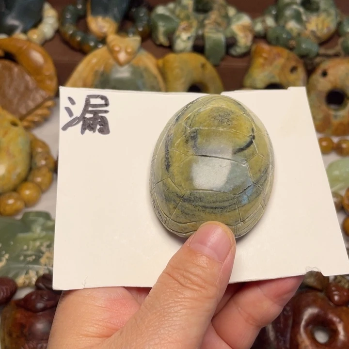 未镶嵌岫岩河磨玉（透闪石质玉）珠宝奇石