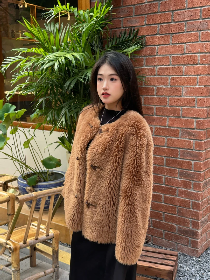JEFN100羊毛「牛角托卡」原版设计师开发女款羊羔毛外套-NK2545