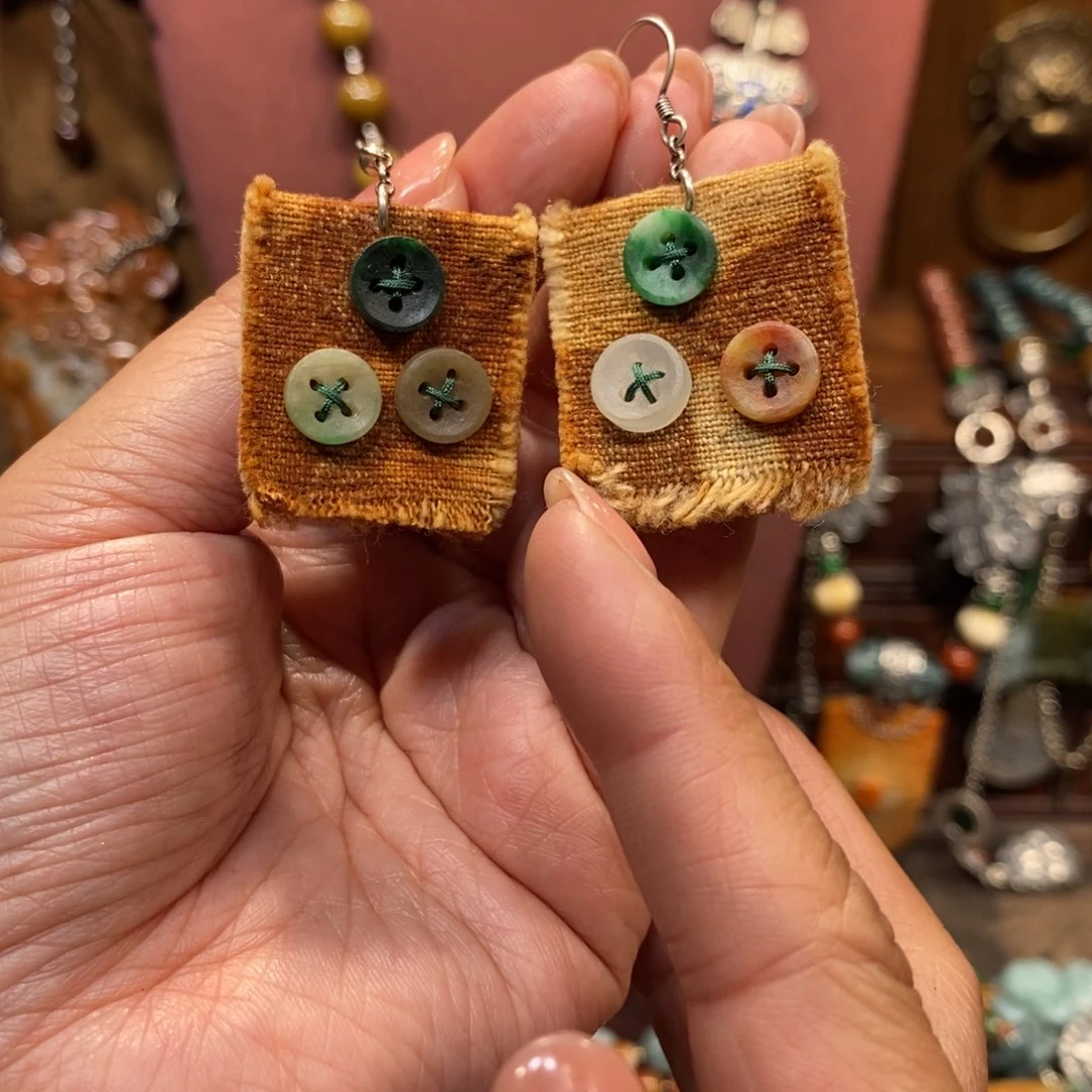 翡翠吊坠(赠链)未镶嵌