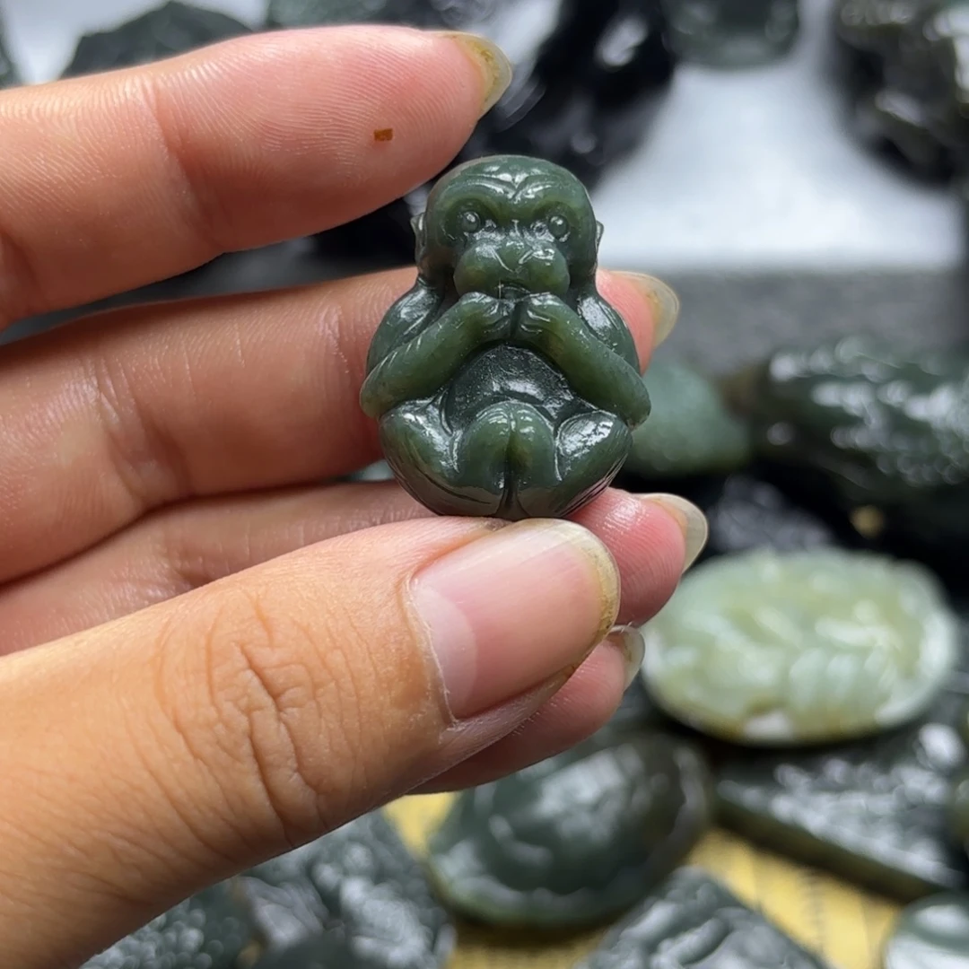 和田玉（糖玉）未镶嵌颈饰