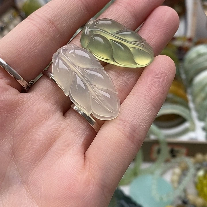 蛇纹石玉颈饰未镶嵌随机发货，多样性发一个