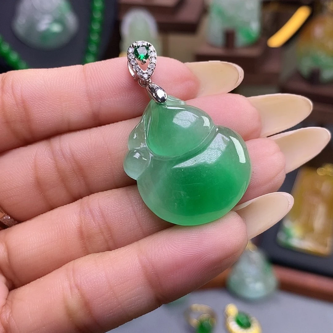 吊坠(赠链)未镶嵌翡翠