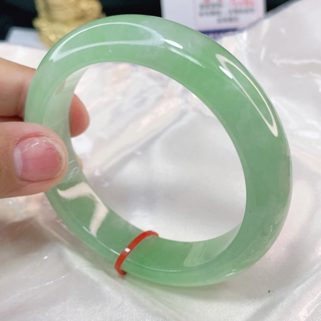 翡翠手镯未镶嵌56圈强推