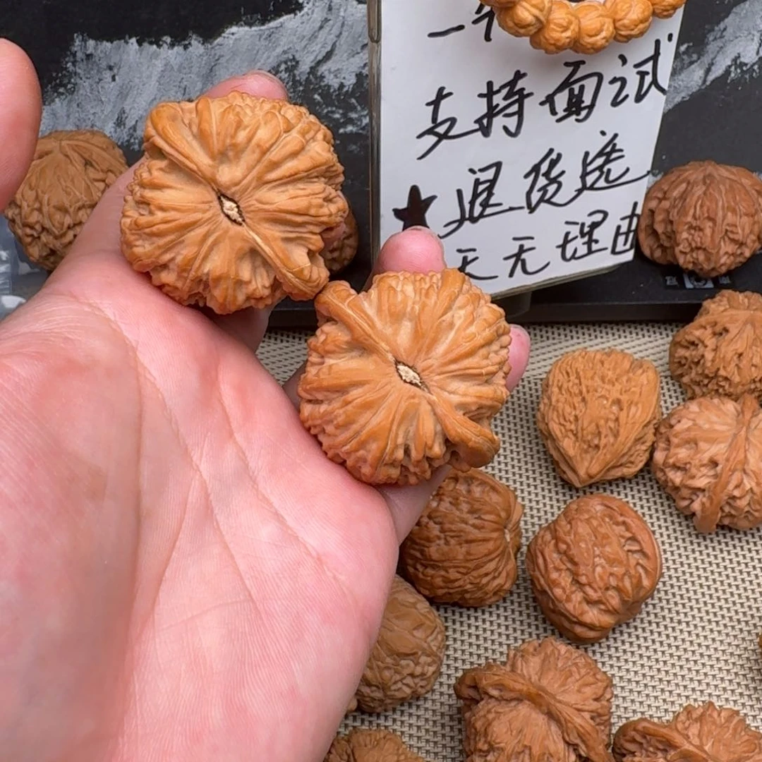 把件文玩核桃老***稳42白狮子