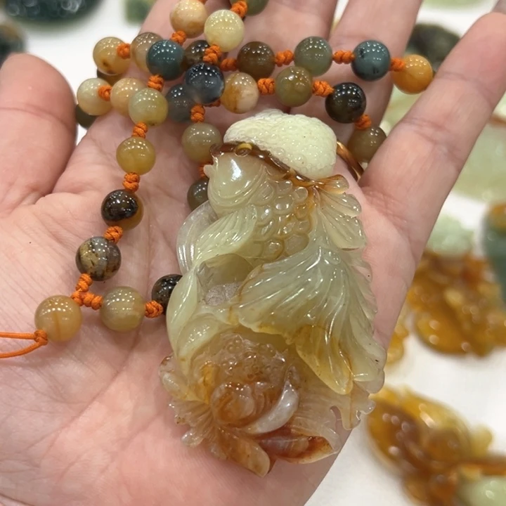 夜***宿蛇纹石玉未镶嵌颈饰