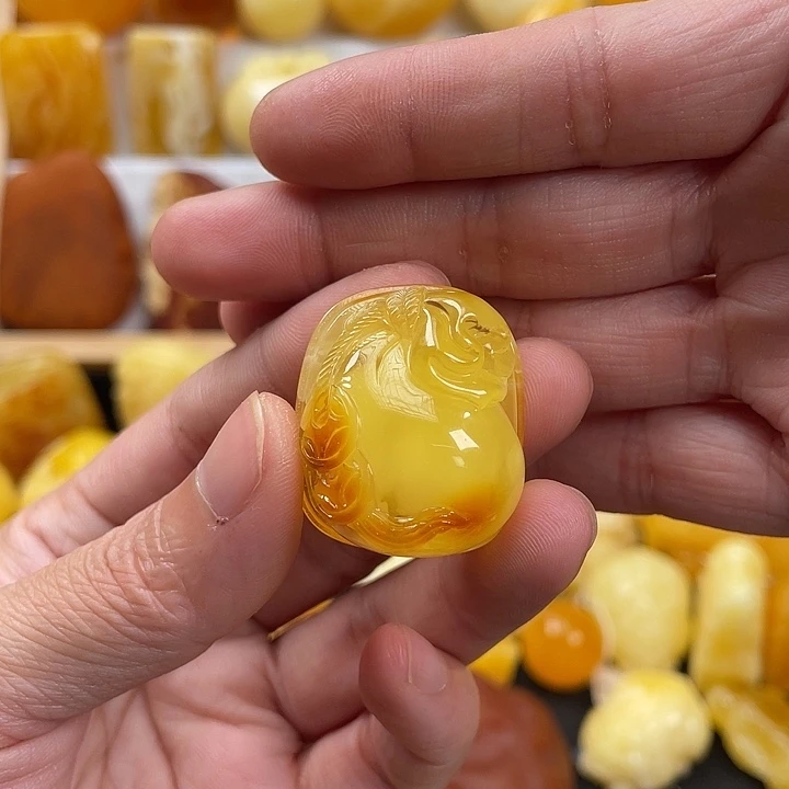 蜜蜡项链未镶嵌淡***?9.4克