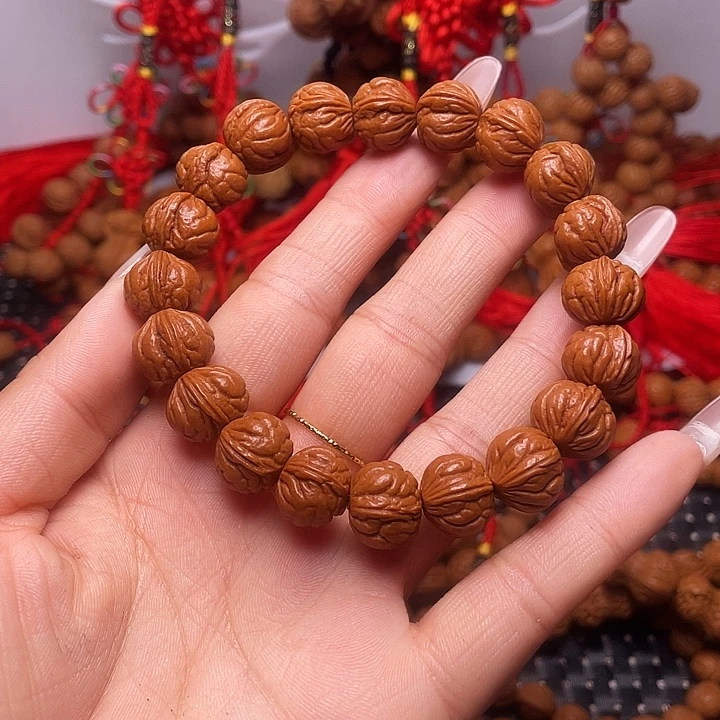 木质类龙纹桃枭挂件