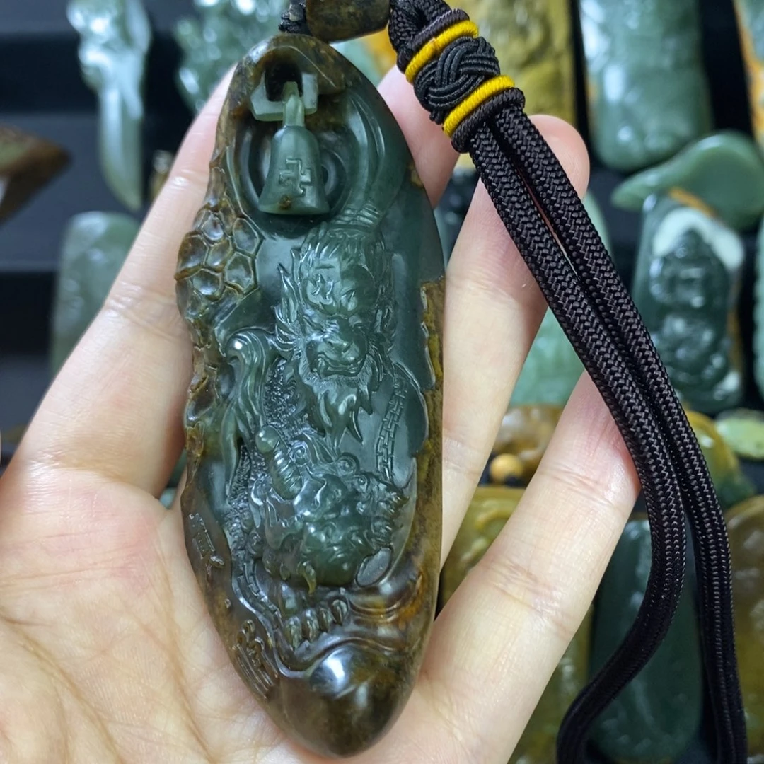 岫岩河磨玉（透闪石质玉）未镶嵌把件