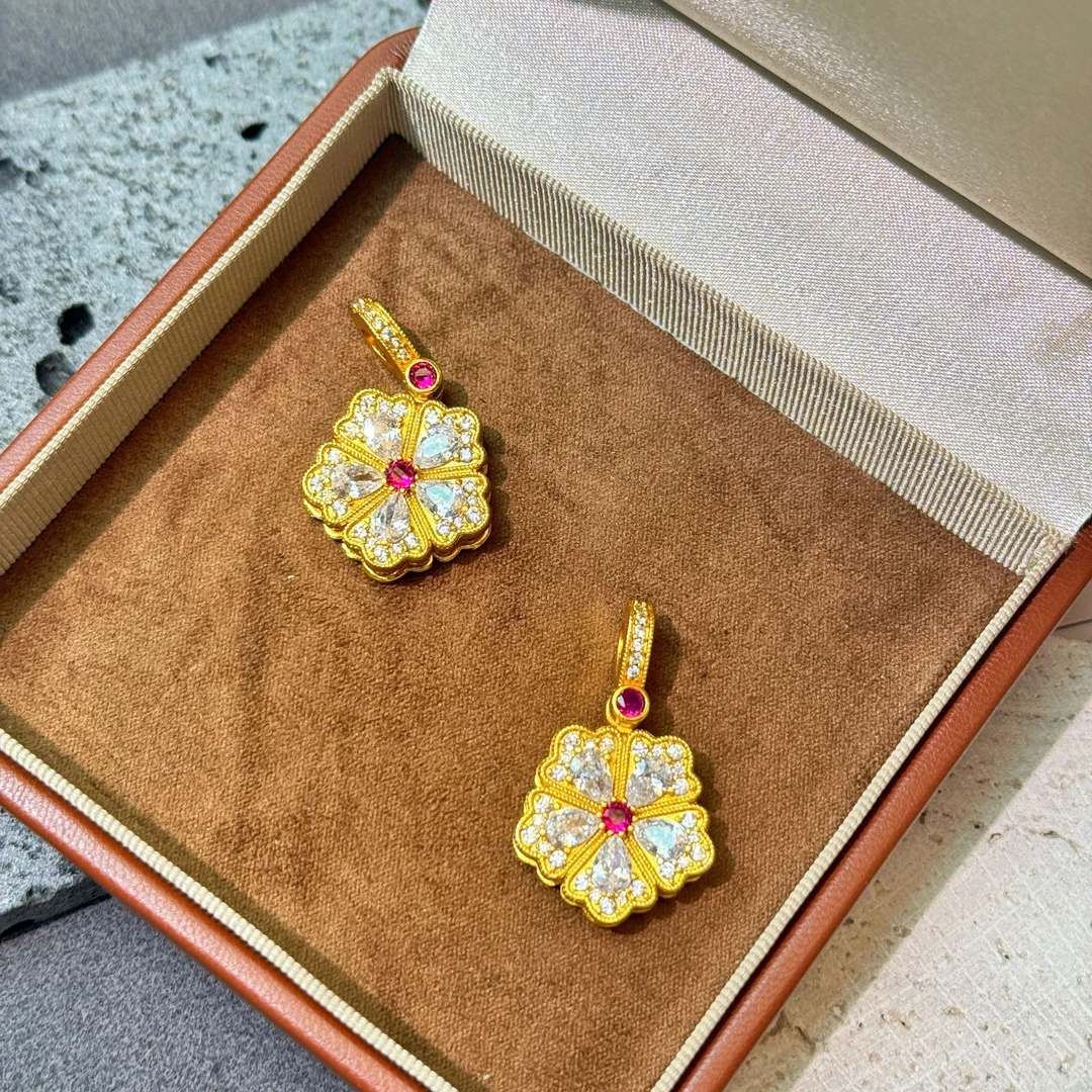 14420点钻繁花五叶花吊坠H