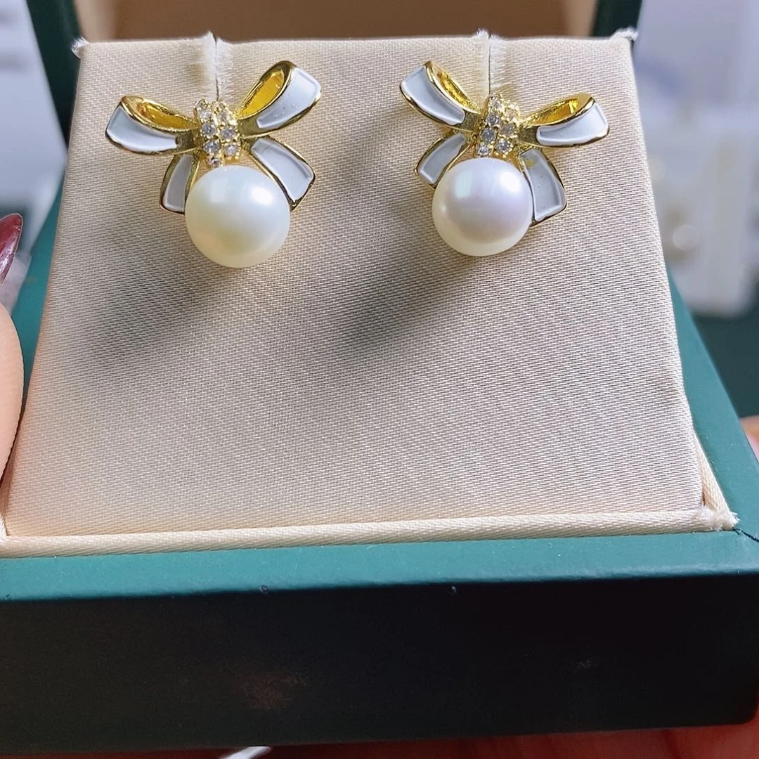 淡水珍珠耳饰未镶嵌