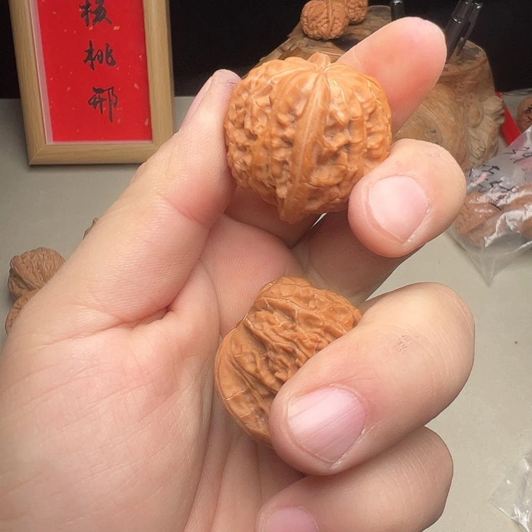 ****七文玩核桃吊坠磨盘