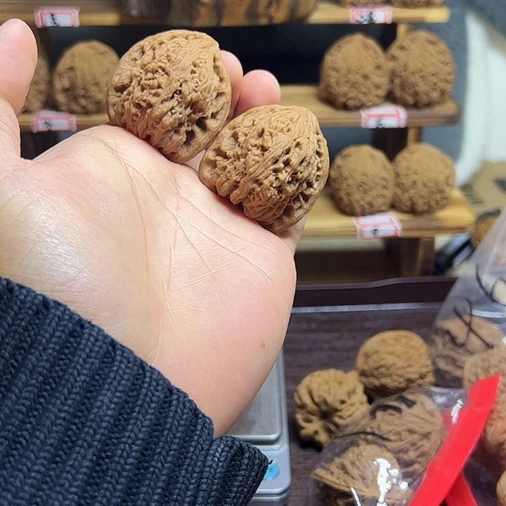 田***尃吊坠文玩核桃南疆石