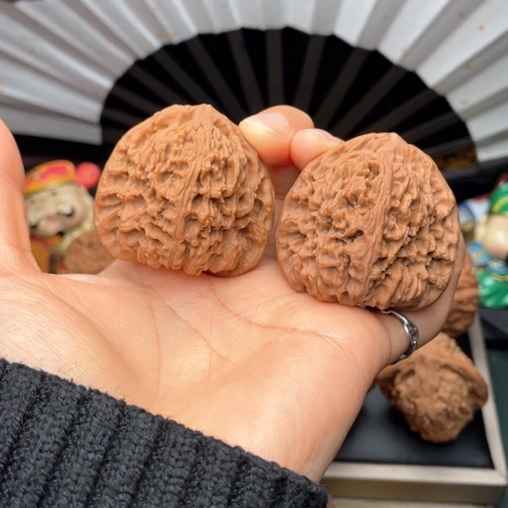 吊坠文玩核桃444241尺正三角