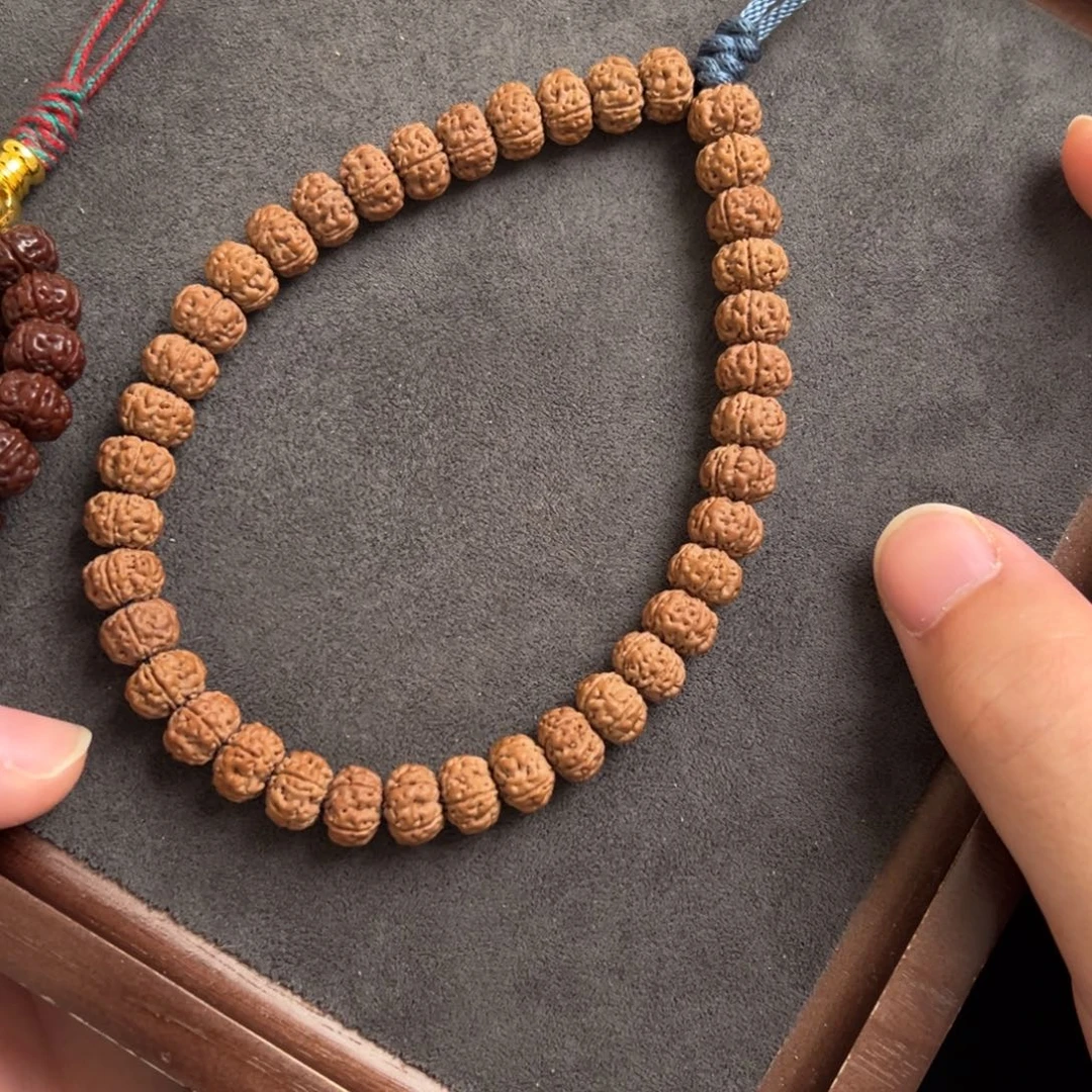 ，***，吊坠金刚菩提老树王