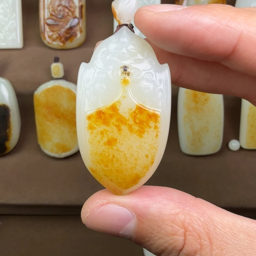 观***物和田玉未镶嵌挂件