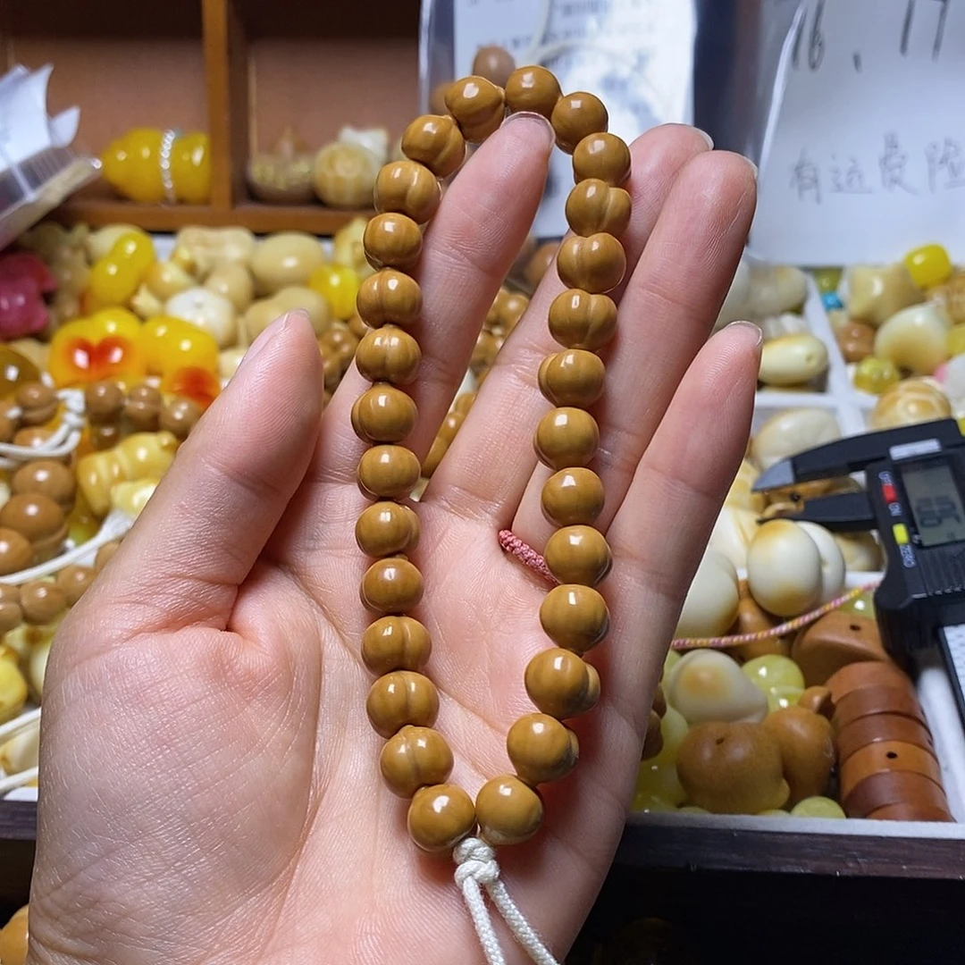 A***L吊坠猴头核桃爱心10