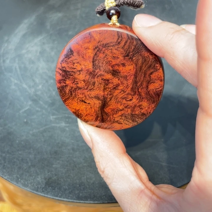 锦***宸小叶紫檀其他印度小叶紫檀瘤疤花