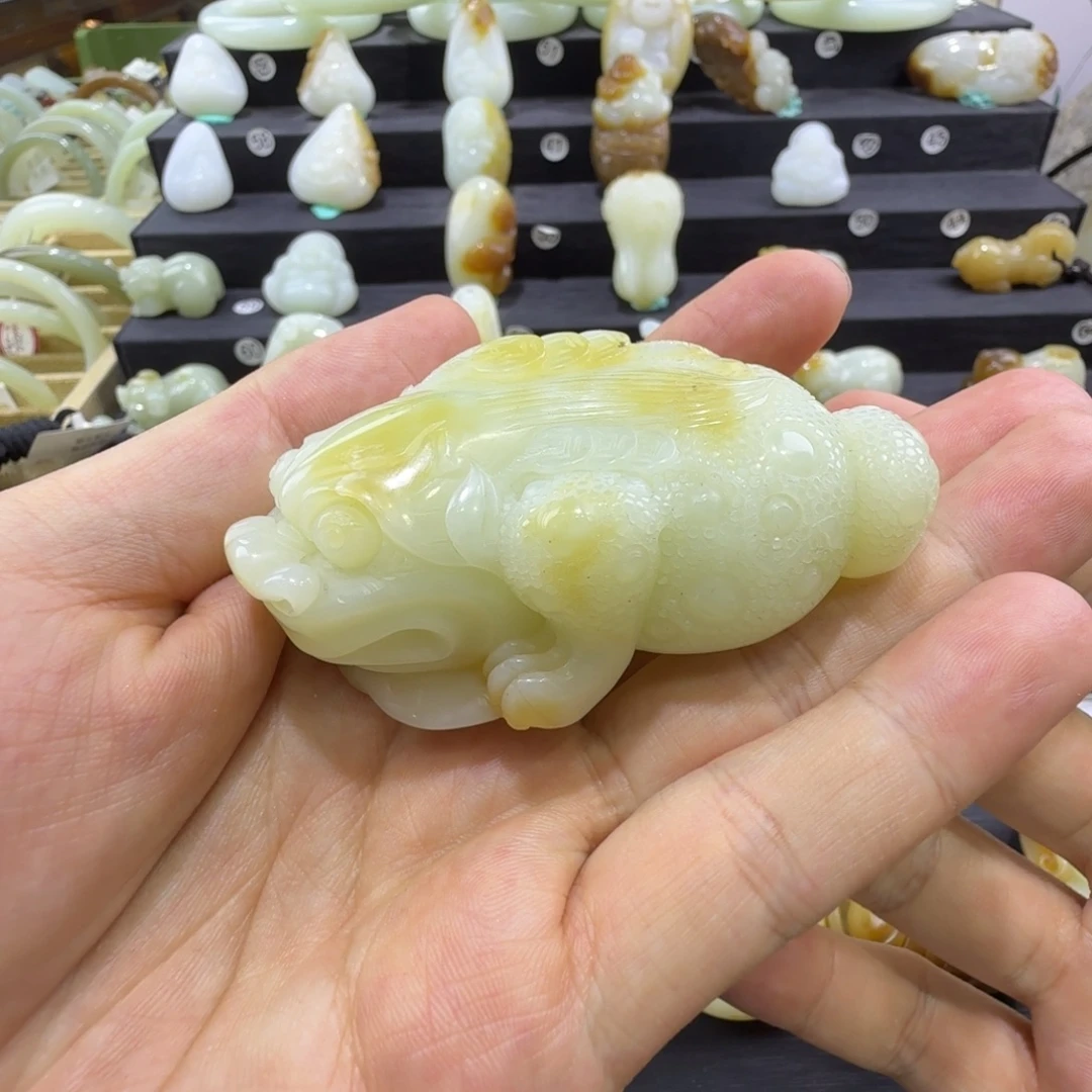 和田玉未镶嵌把件新疆和田玉手把件