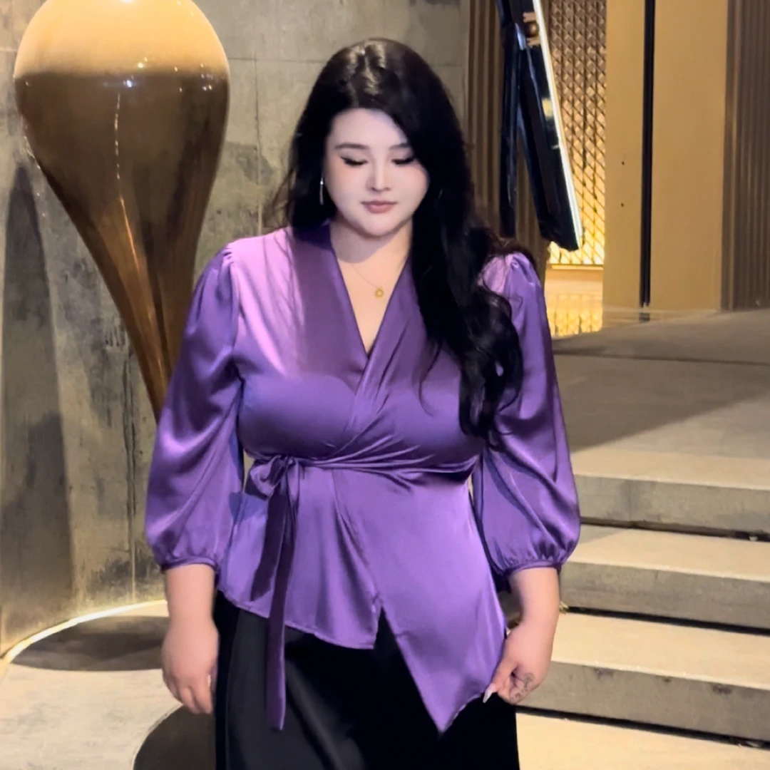 大码紫色绑带交叉V领长袖衬衫女高级感性感缎面衬衣成熟御姐上衣