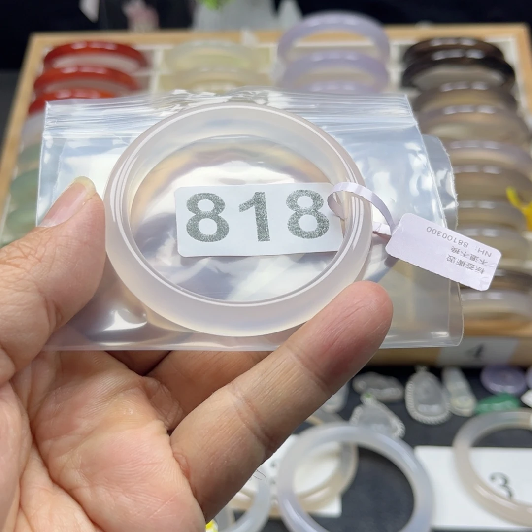 玛瑙/玉髓手镯未镶嵌金*.