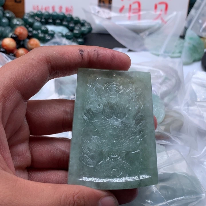 翡翠未镶嵌颈饰保真天然a货翡翠