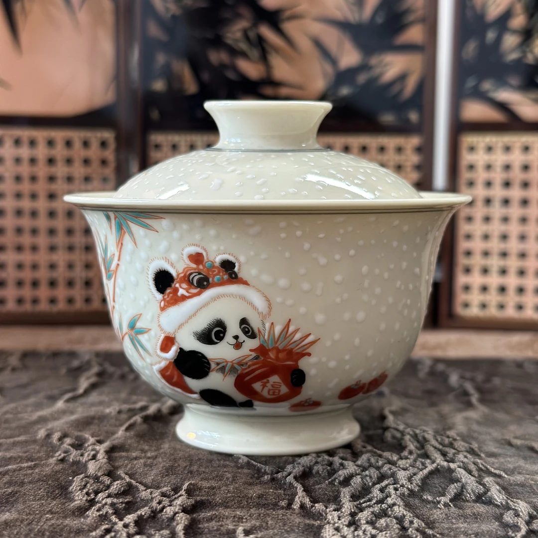 【立勤堂】手工手绘二号釉红绿彩熊猫雪景元宝盖碗120cc