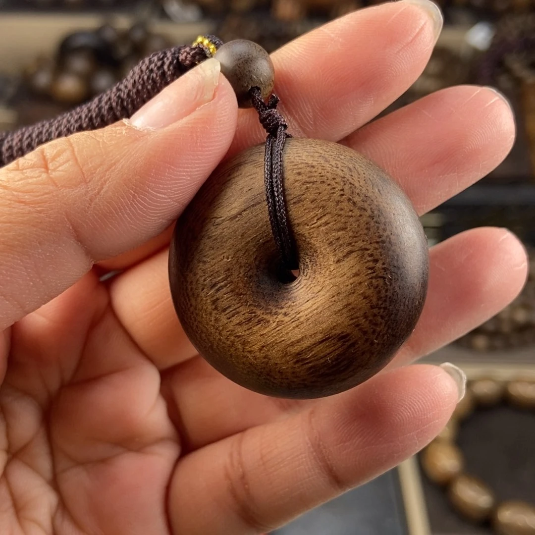 沉香木吊坠老*越南芽庄白棋楠