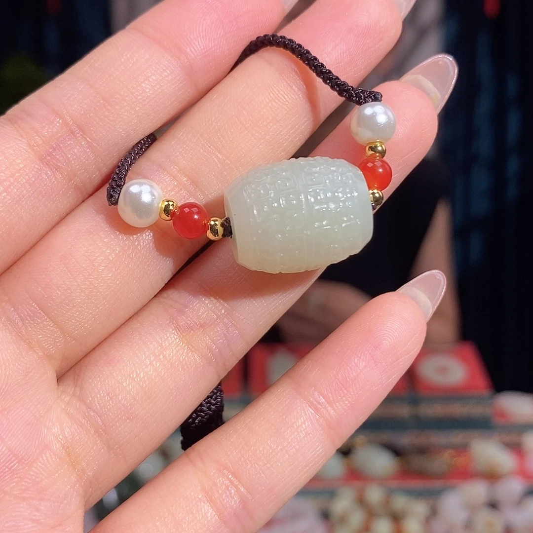 颈饰未镶嵌和田玉