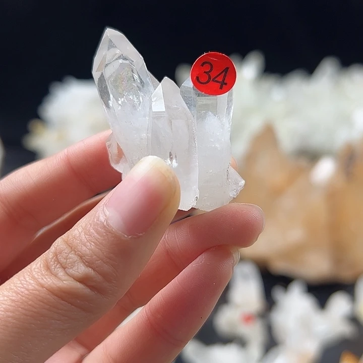 佳***宝未镶嵌珠宝半成品水晶