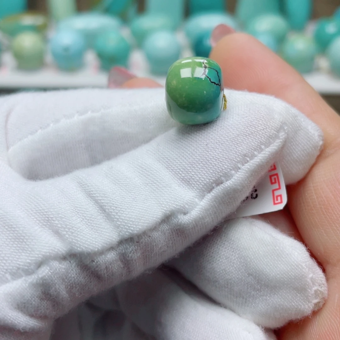 绿松石未镶嵌摆件