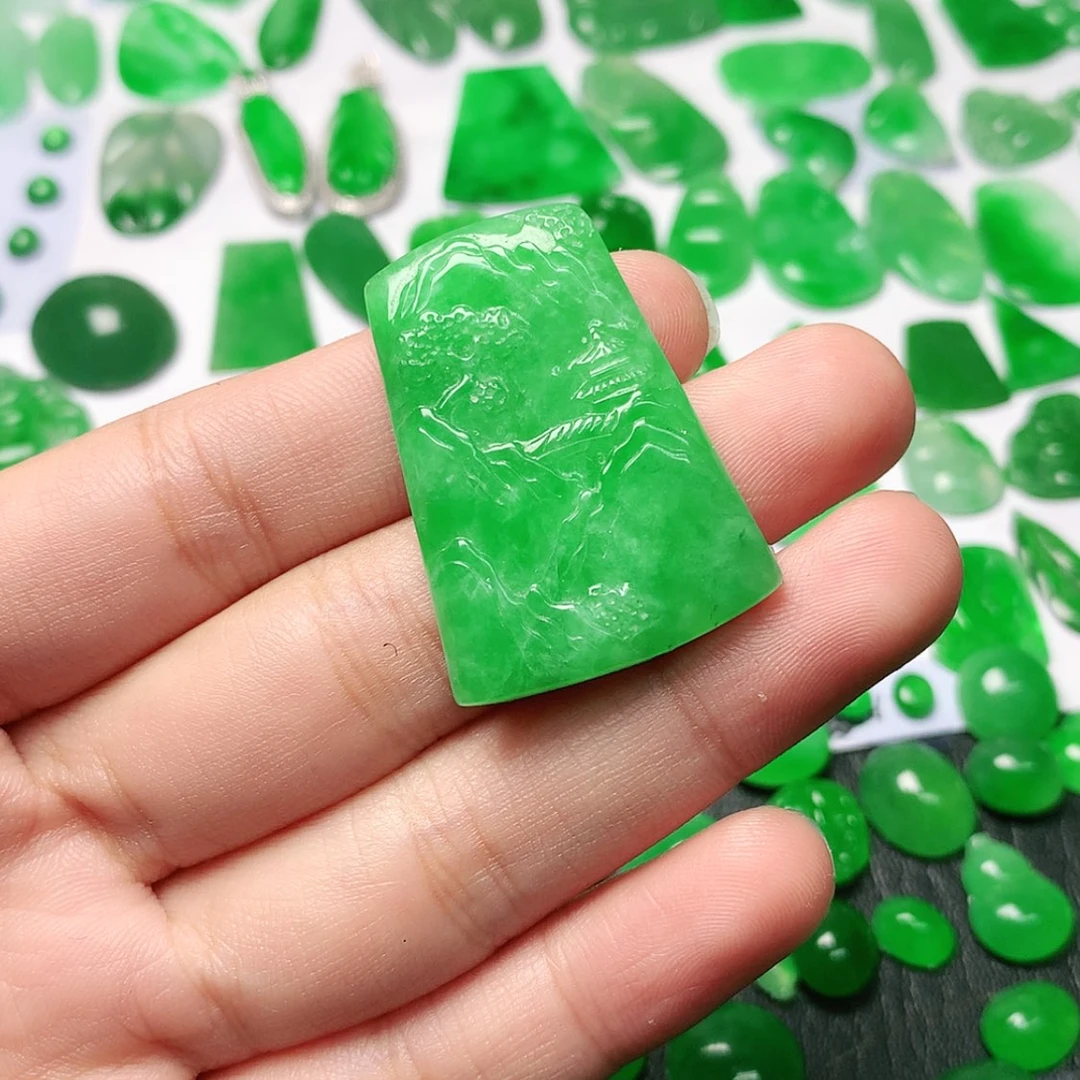 【闪购商品】翡翠颈饰未镶嵌伟*翡翠